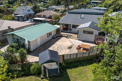 Photo of property in 76 Horoeka Street, Stokes Valley, Lower Hutt, 5019