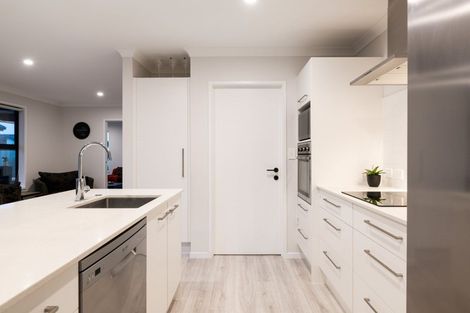 Photo of property in 15 Kotiate Street, Papamoa Beach, Papamoa, 3118