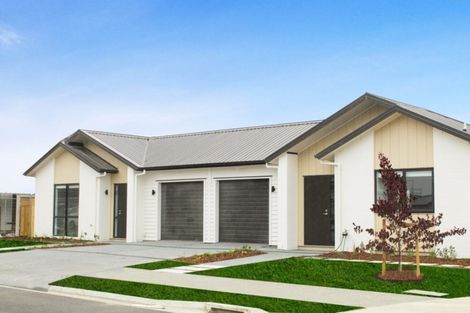 Photo of property in 35 Pepene Avenue, Takanini, 2112