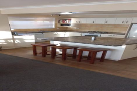 Photo of property in 19 Wallace Place, Hokowhitu, Palmerston North, 4410