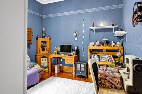 Photo of property in 237 South Road, Hawera, 4610