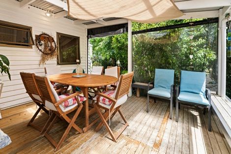 Photo of property in 23 Wharf Road, Clarks Beach, Pukekohe, 2679