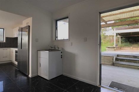 Photo of property in 91 Vandeleur Avenue, Birkdale, Auckland, 0626