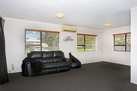 Photo of property in 30 Riverside Drive, Waiuku, 2123