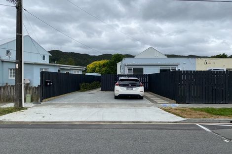 Photo of property in 52a Durham Crescent, Fairfield, Lower Hutt, 5011