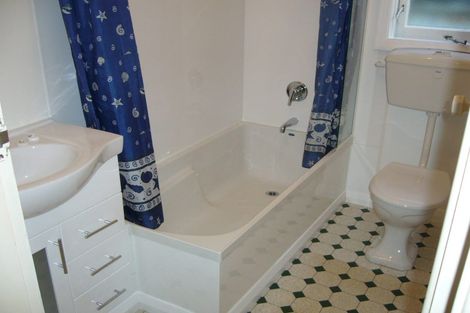 Photo of property in 20 Mckinley Crescent, Brooklyn, Wellington, 6021