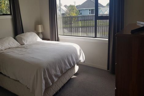 Photo of property in 10 Emlyn Place, Avondale, Christchurch, 8061