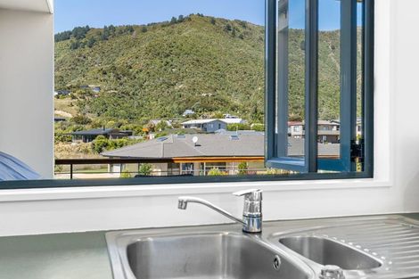 Photo of property in 10/45 Beach Road, Waikawa, Picton, 7220
