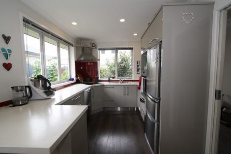 Photo of property in 32a Bulteel Street, New Plymouth, 4310