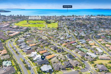 Photo of property in 39 Grand Drive, Orewa, 0931