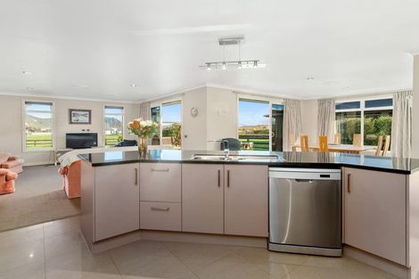 Photo of property in 19 Montgomery Crescent, Kinloch, Taupo, 3377