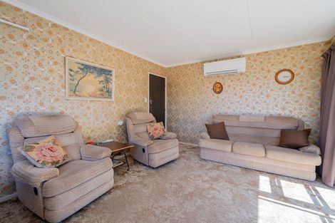 Photo of property in 25 Mckerrow Street, Te Anau, 9600