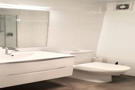 Photo of property in 1/88 East Coast Road, Milford, Auckland, 0620