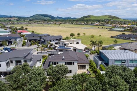 Photo of property in 12 Ella Place, Papamoa Beach, Papamoa, 3118