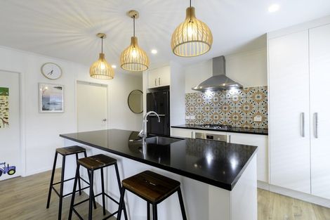 Photo of property in 41 Hills View Drive, Papamoa, 3118