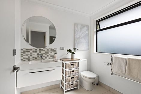 Photo of property in 23 Waldorf Crescent, Orewa, 0931