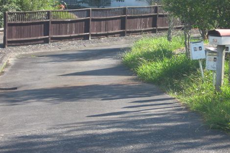 Photo of property in 2/55 Greenvalley Rise, Glenfield, Auckland, 0629