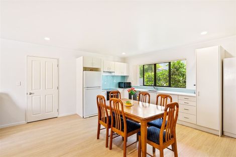 Photo of property in 22 Albizia Avenue, Henderson, Auckland, 0612