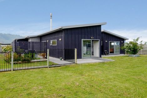Photo of property in 50 Montgomery Crescent, Kinloch, Taupo, 3377