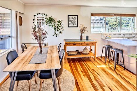 Photo of property in 18 Gordon Road, Plimmerton, Porirua, 5026