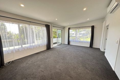 Photo of property in 2/6 Anne Road, Hillcrest, Auckland, 0627