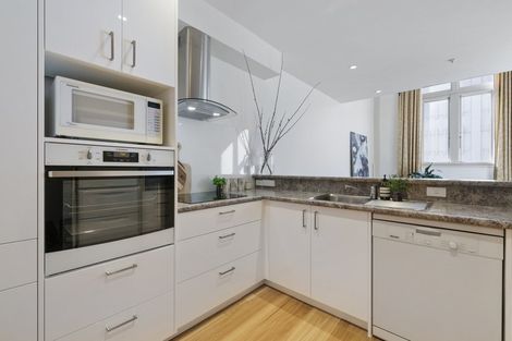 Photo of property in Whitmore Apartments, 1b/7 Stout Street, Wellington Central, Wellington, 6011