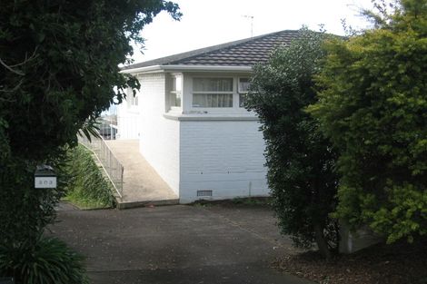 Photo of property in 299 East Coast Road, Mairangi Bay, Auckland, 0630