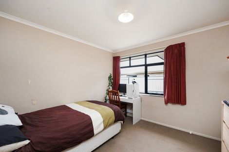 Photo of property in 46 Geneva Terrace, Kelvin Grove, Palmerston North, 4414