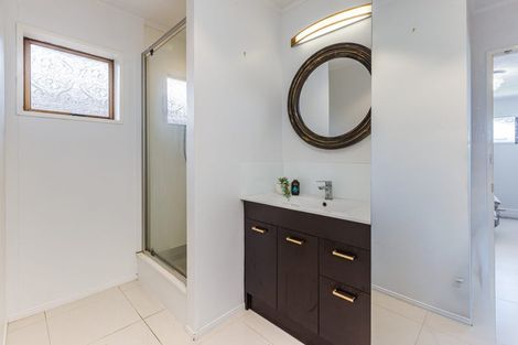 Photo of property in 7 Zenith Place, Conifer Grove, Takanini, 2112