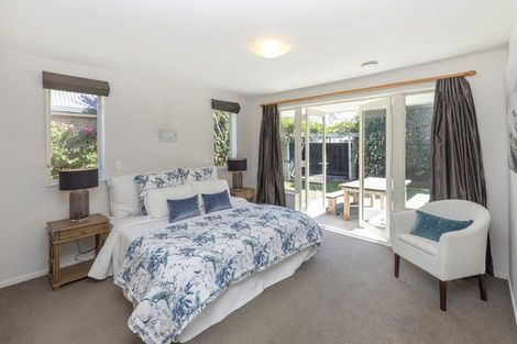 Photo of property in 2/37 Avonhead Road, Avonhead, Christchurch, 8042