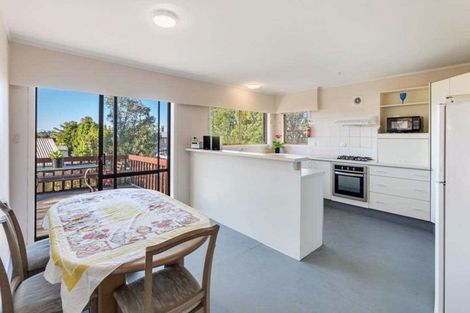 Photo of property in 40 Akoranga Drive, Northcote, Auckland, 0627