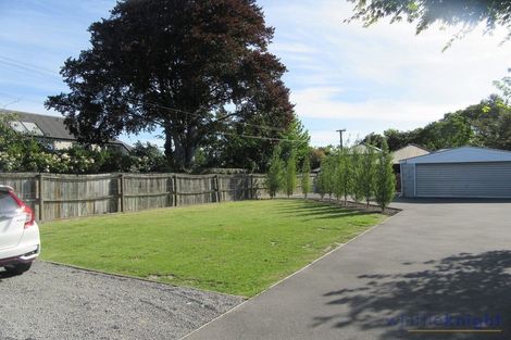 Photo of property in 23 Garreg Road, Fendalton, Christchurch, 8052