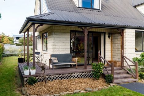 Photo of property in 61 Holyhead Street, Outram, 9019