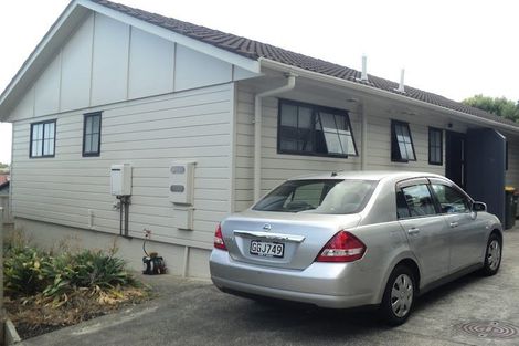 Photo of property in 8a Diosma Place, Botany Downs, Auckland, 2010