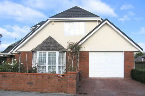 Photo of property in 102 Kings Crescent, Hutt Central, Lower Hutt, 5010