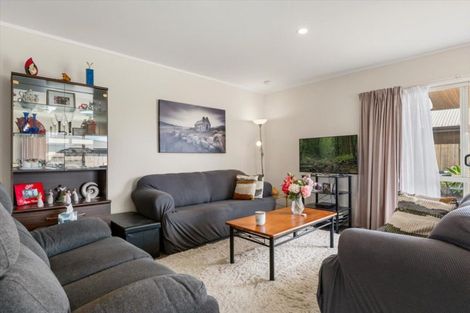 Photo of property in 13 Macloughlin Drive, Te Puke, 3119