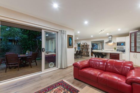 Photo of property in 158 Ruapehu Drive, Fitzherbert, Palmerston North, 4410