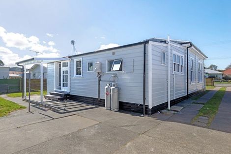 Photo of property in 11 Endcliffe Road, Kaiti, Gisborne, 4010