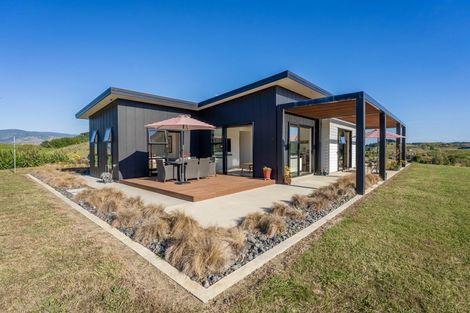 Photo of property in 9 Kristin Place, Manakau, Levin, 5573