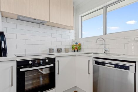 Photo of property in 15 Gibson Drive, Hornby, Christchurch, 8042