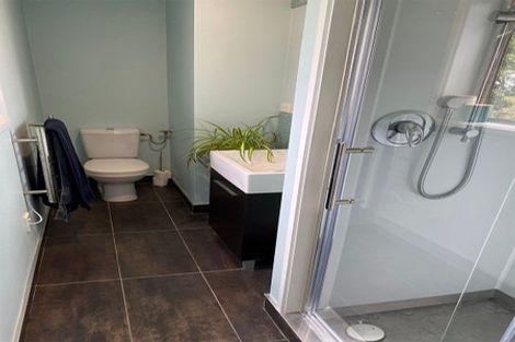 Photo of property in 2 Vista Place, Kawaha Point, Rotorua, 3010