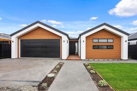 Photo of property in 94 Sarabande Avenue, Redwood, Christchurch, 8051