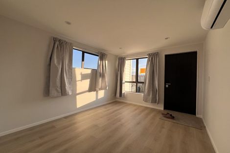 Photo of property in 130d Bradbury Road, Botany Downs, Auckland, 2010