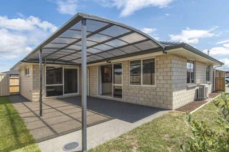 Photo of property in 57 Kahuparere Crescent, Pyes Pa, Tauranga, 3112