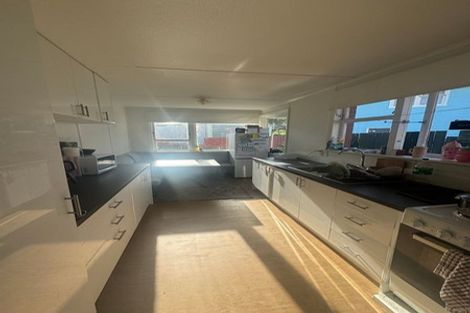 Photo of property in 28 Durham Street, Cannons Creek, Porirua, 5024