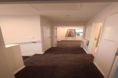 Photo of property in 3/47 Awaroa Road, Sunnyvale, Auckland, 0612