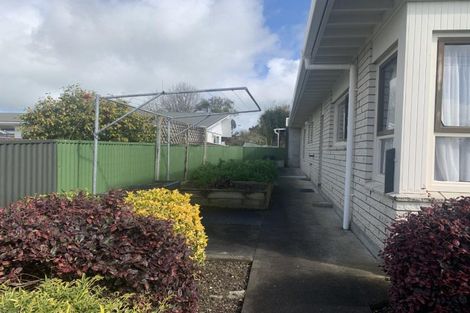 Photo of property in 12a Oxford Street, Marton, 4710