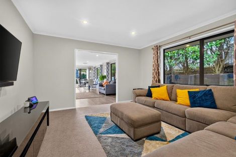Photo of property in 40 Boocock Crescent, Orewa, 0931