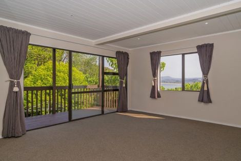 Photo of property in 4 Puriri Place, Whitianga, 3510