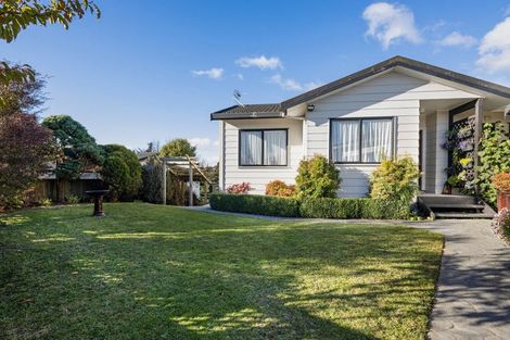 Photo of property in 66 Guadeloupe Crescent, Grenada Village, Wellington, 6037